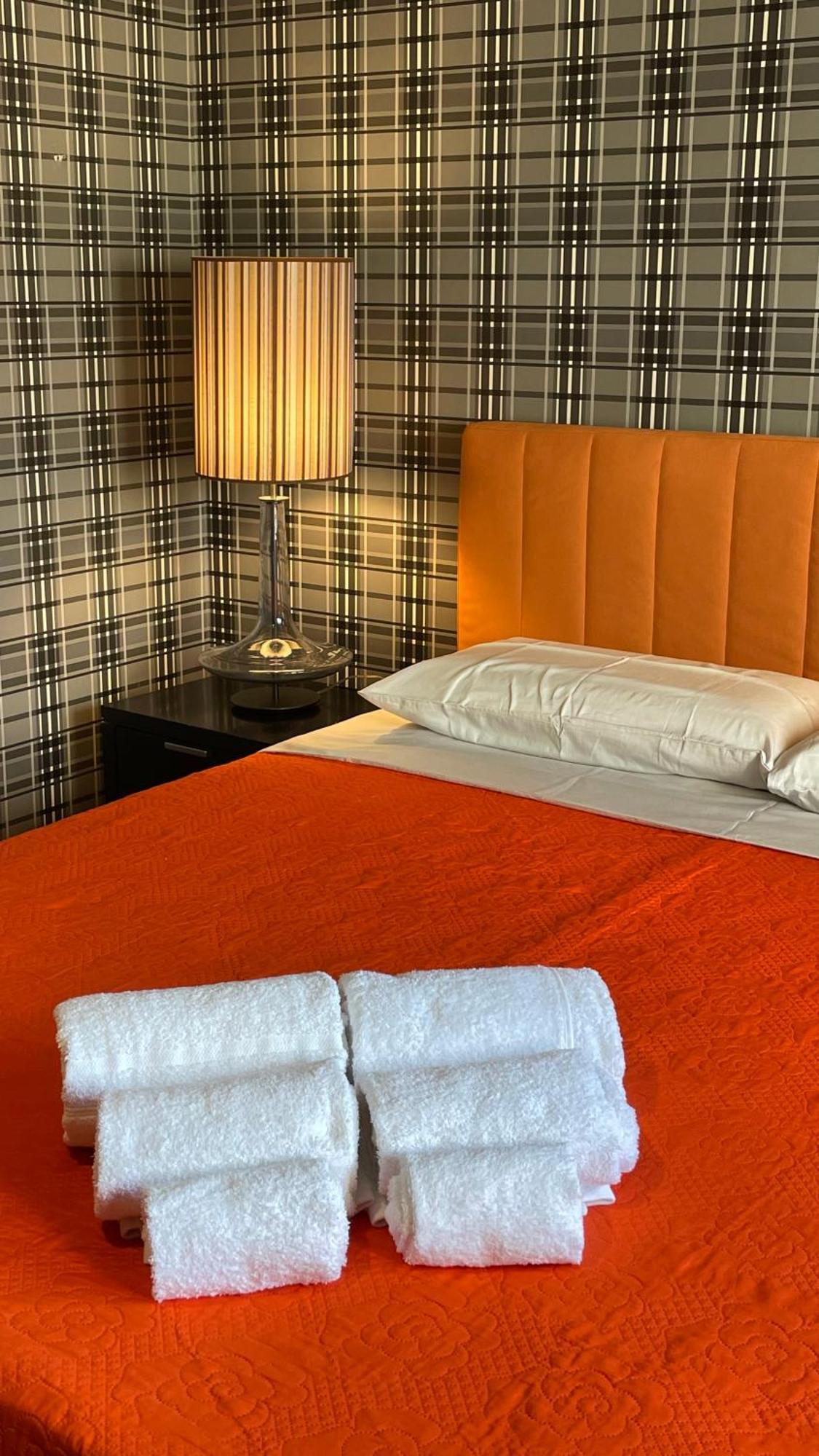 Leonardo Rooms アヴェッリーノ エクステリア 写真